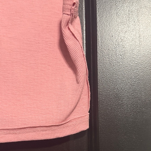 New In Pink Ribbed Button-Front crop - Picture 4 of 5